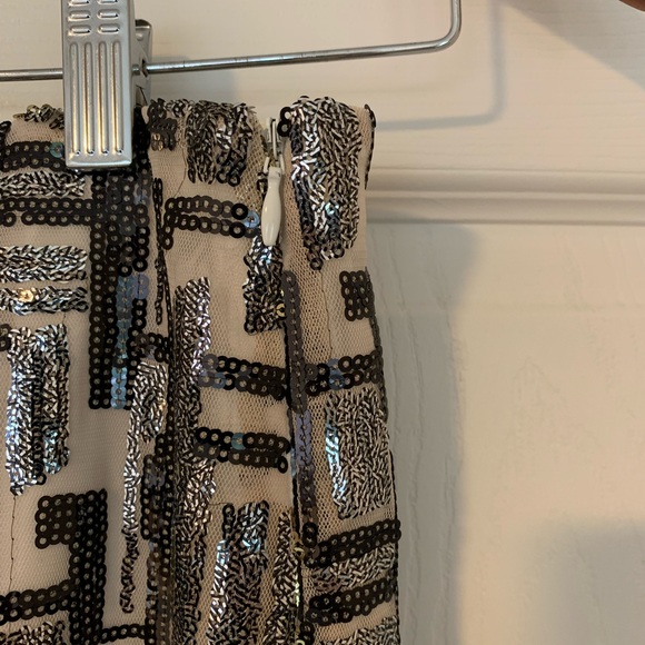 RW&Co Sequin Mini Skirt - size 0 - Picture 3 of 5